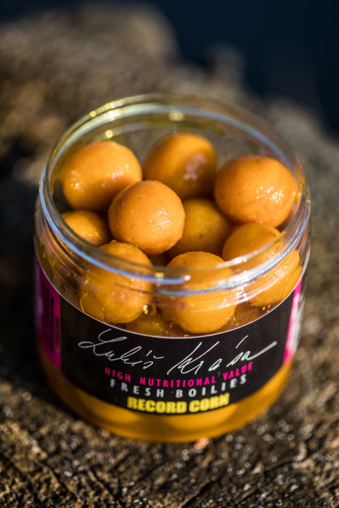 LK Baits Fresh Boilies Record Corn 18mm 200ml