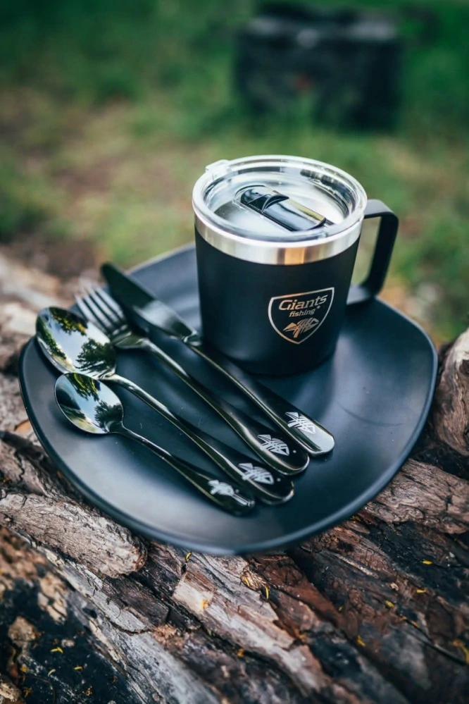 Giants fishing Sada příborů černý nerez Cutlery SS 410 4ks