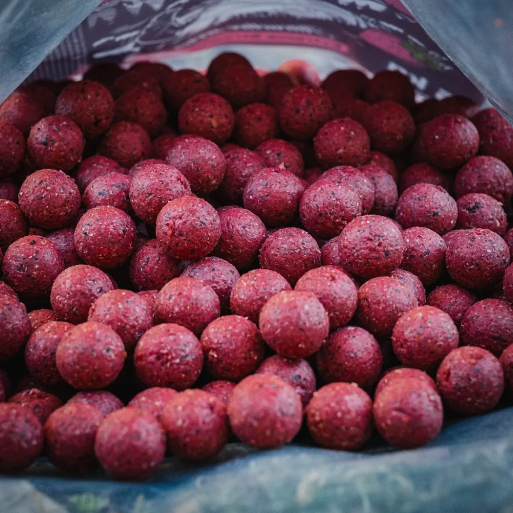 LT Baits Boilies Extreme Strawberry 10kg