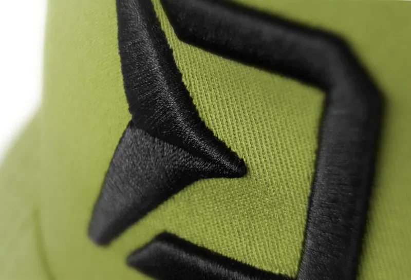 Delphin Kšiltovka RAWER Trucker